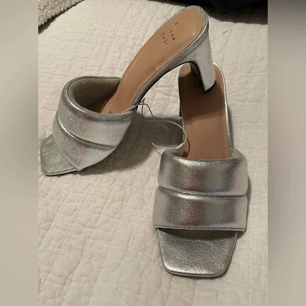 A new day - metallic chunky heel - Picture 2 of 2